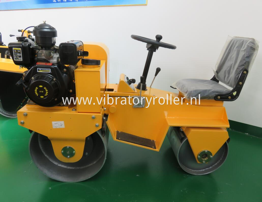 mini road roller